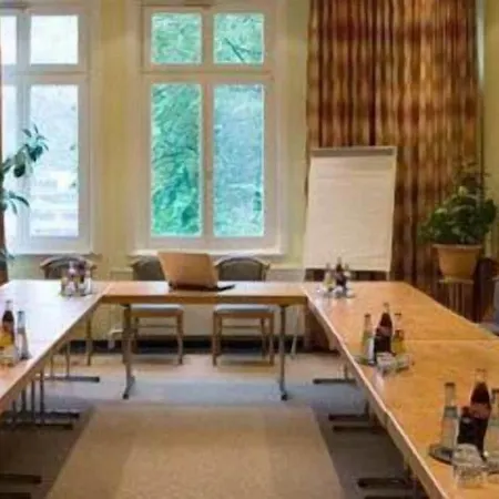 Hotel Bergfrieden 3*