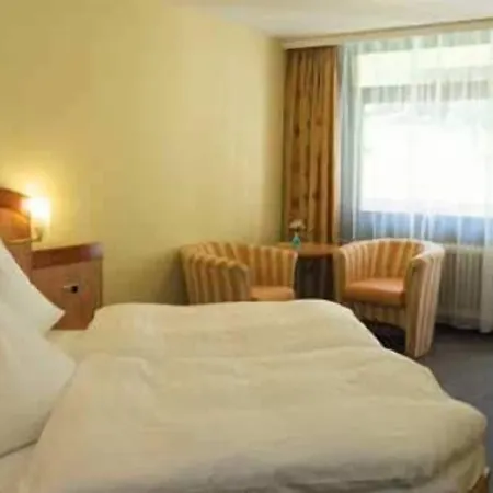 Bergfrieden Hotel 3*