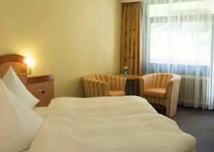 Bergfrieden Hotel 3*